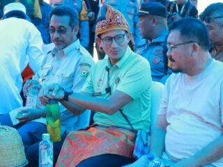 Pjs Bupati Konut Bersama Sekda Dampingi Menparekraf RI Kunjungi Desa Wisata Labengki