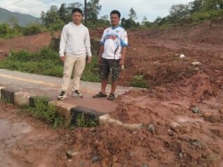 Jalan Trotoar di Desa Lambudoni Rusak, KNPI Desak Dinas Terkait Bertindak Tegas