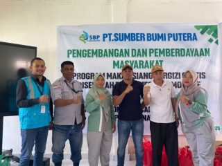 PT. Sumber Bumi Putera Hadirkan Program Sosial Berkelanjutan, Makan Bergizi Gratis untuk Anak Sekolah di Mandiodo