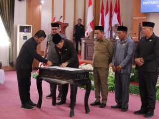 Pemkab dan DPRD Konawe Utara Setujui Perubahan APBD 2025