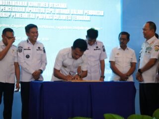 Dihadapan Gubernur Sultra, Bupati Ikbar Tandatangani Komitmen Bersama Pencegahan Tindak Pidana ASN