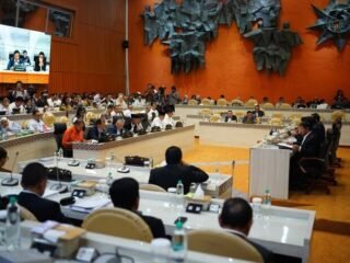 Rapat Kerja Bersama Komisi V DPR RI, Menteri PU Paparkan Progres Penanganan Bencana di Sumatera