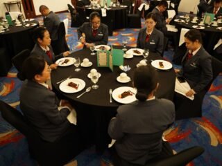 Langsung Terjun Bersama Industri, Program Hotel Management BINUS University Berikan Pengalaman Table Manner dan Operasional Hotel di Le Meridien, Jakarta