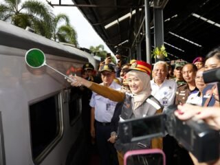 Wakil Gubernur Lampung Lepas 1.616 Peserta Mudik Gratis, Manfaatkan Layanan Kereta Api untuk Perjalanan Aman dan Nyaman