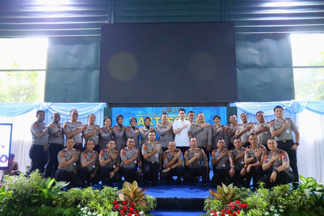 Sespimma Polri Angkatan 75 Pokjar V Salurkan Bantuan Sosial dan Santuni Anak Yatim di Polres Sumedang
