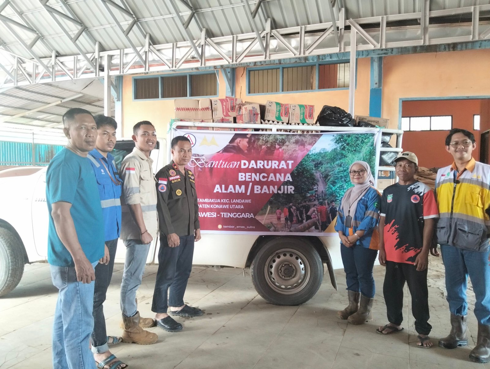PT Makmur Lestari Primatama dan PT Kembar Emas Sultra Salurkan Bantuan Bencana Alam/Banjir untuk Warga Konawe Utara