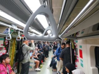 Transportasi Publik Makin Diminati Saat Libur Panjang, KAI Layani 195.141 Pengguna LRT Jabodebek
