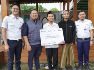Sambut Idul Adha, KAI Daop 1 Jakarta Salurkan Bantuan Hewan Qurban melalui Program TJSL kepada Lembaga Sosial