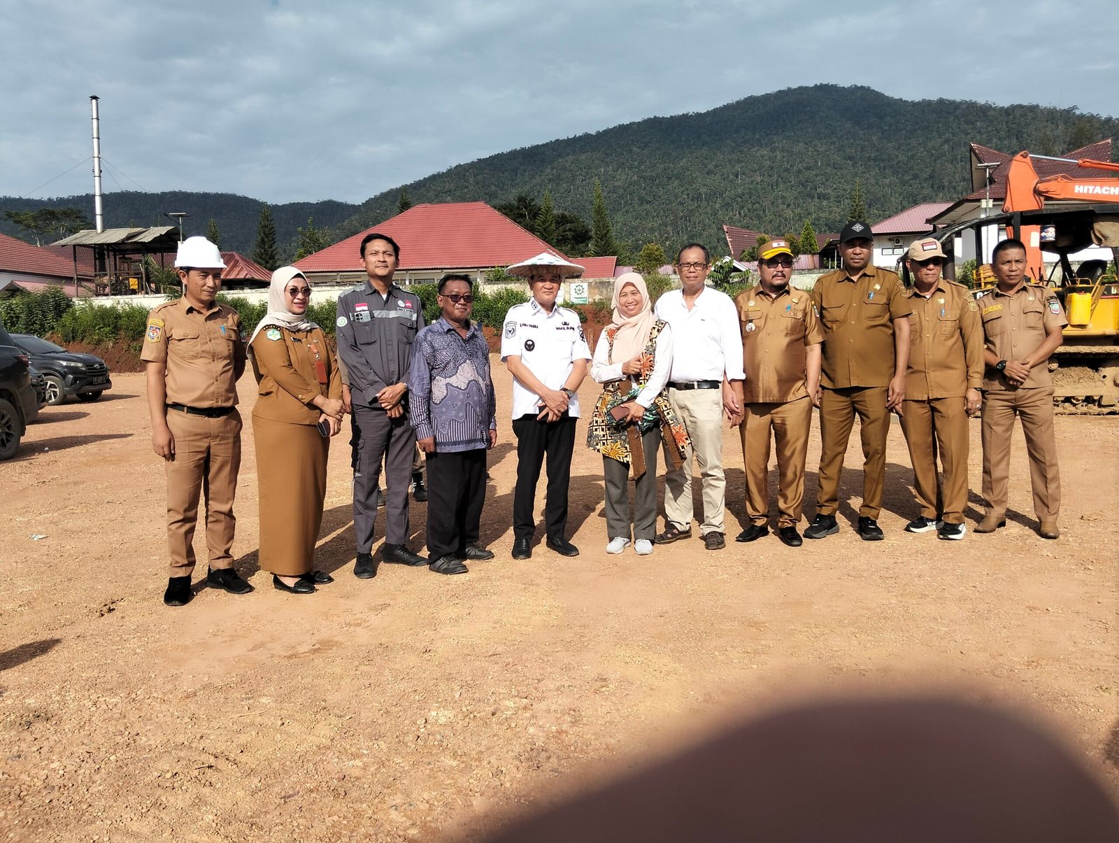 Wabup Konawe Utara Minta Kontraktor RSUD Tipe C Utamakan Tenaga Kerja dan Material Lokal Wabup Konawe Utara Minta Kontraktor RSUD Tipe C Utamakan Tenaga Kerja dan Material Lokal