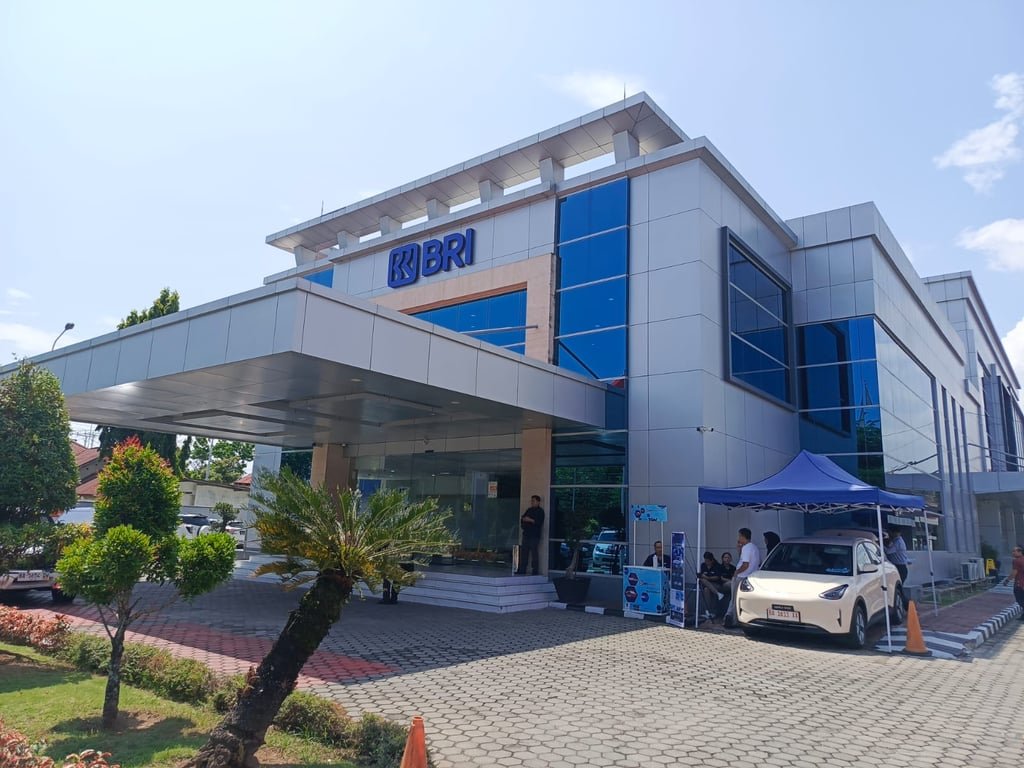 Hari Terakhir! BRI Finance Hadirkan Promo Bunga 0% di Pameran Otomotif di Sumatera Barat Hari Terakhir! BRI Finance Hadirkan Promo Bunga 0% di Pameran Otomotif di Sumatera Barat