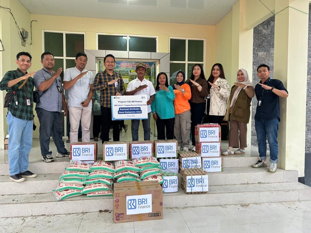 BRI Finance Salurkan Bantuan Sembako bagi Warga Terdampak Gempa di Desa Kamarora Atas, Kabupaten Sigi BRI Finance Salurkan Bantuan Sembako bagi Warga Terdampak Gempa di Desa Kamarora Atas, Kabupaten Sigi