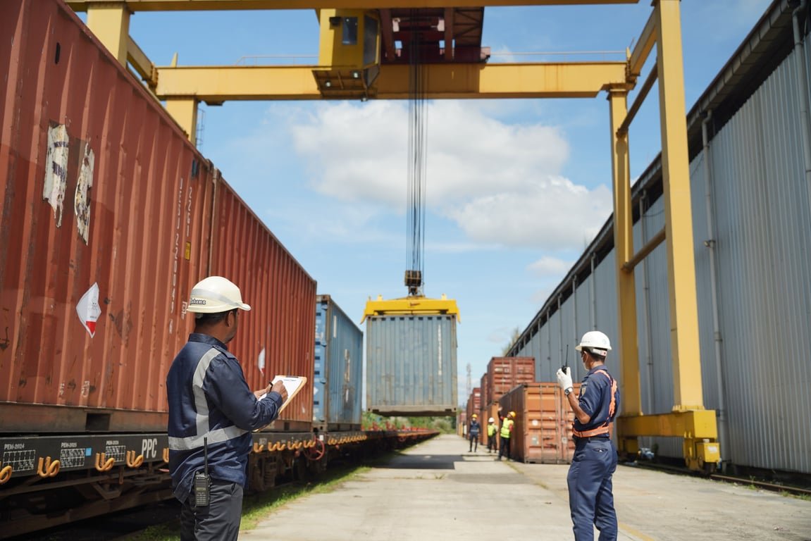 KAI Logistik Kelola 6,8 Juta Ton Angkutan Barang hingga Mei 2026, Perkuat Peran dalam Kelancaran Rantai Pasok Nasional KAI Logistik Kelola 6,8 Juta Ton Angkutan Barang hingga Mei 2026, Perkuat Peran dalam Kelancaran Rantai Pasok Nasional